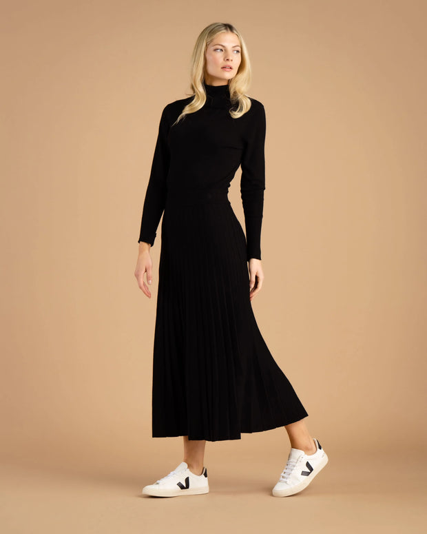 Marble 7123 Black Pleat Skirt